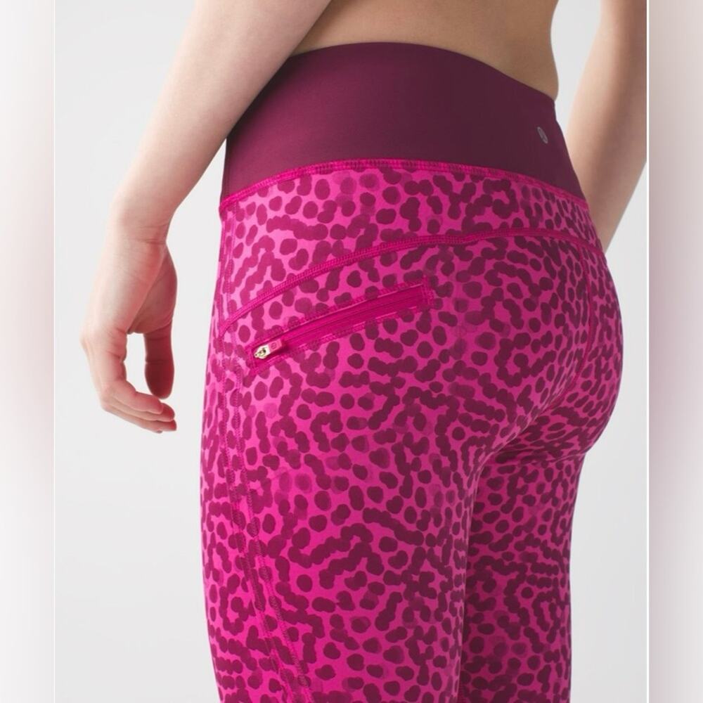 Lululemon Top Speed Crop Ace Spot Jewelled Magenta Dashing Purple